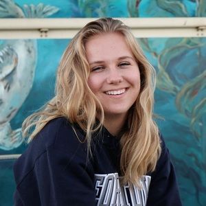 Meet your Posher, Mandy!